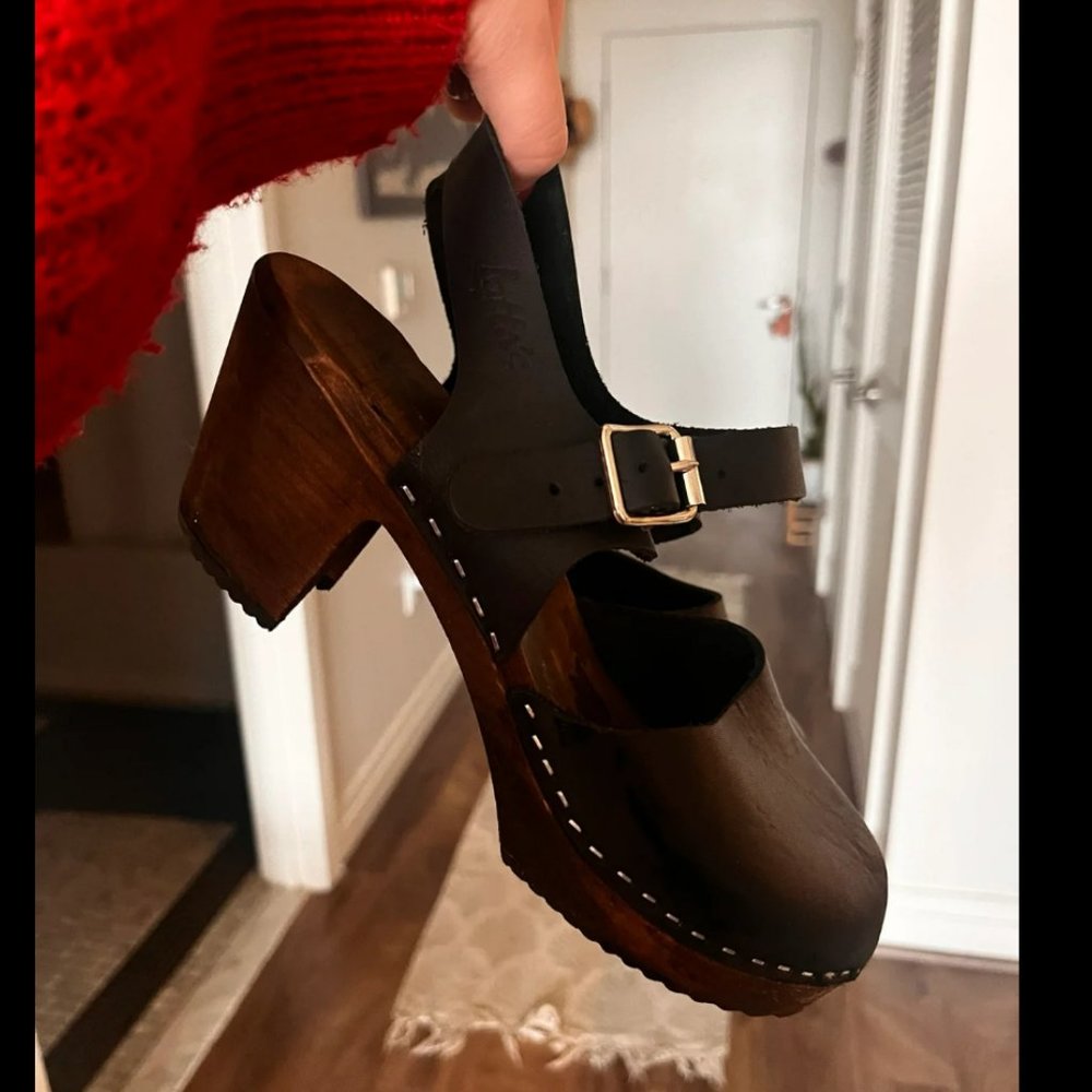 Lotta from Stockholm black leather clogs